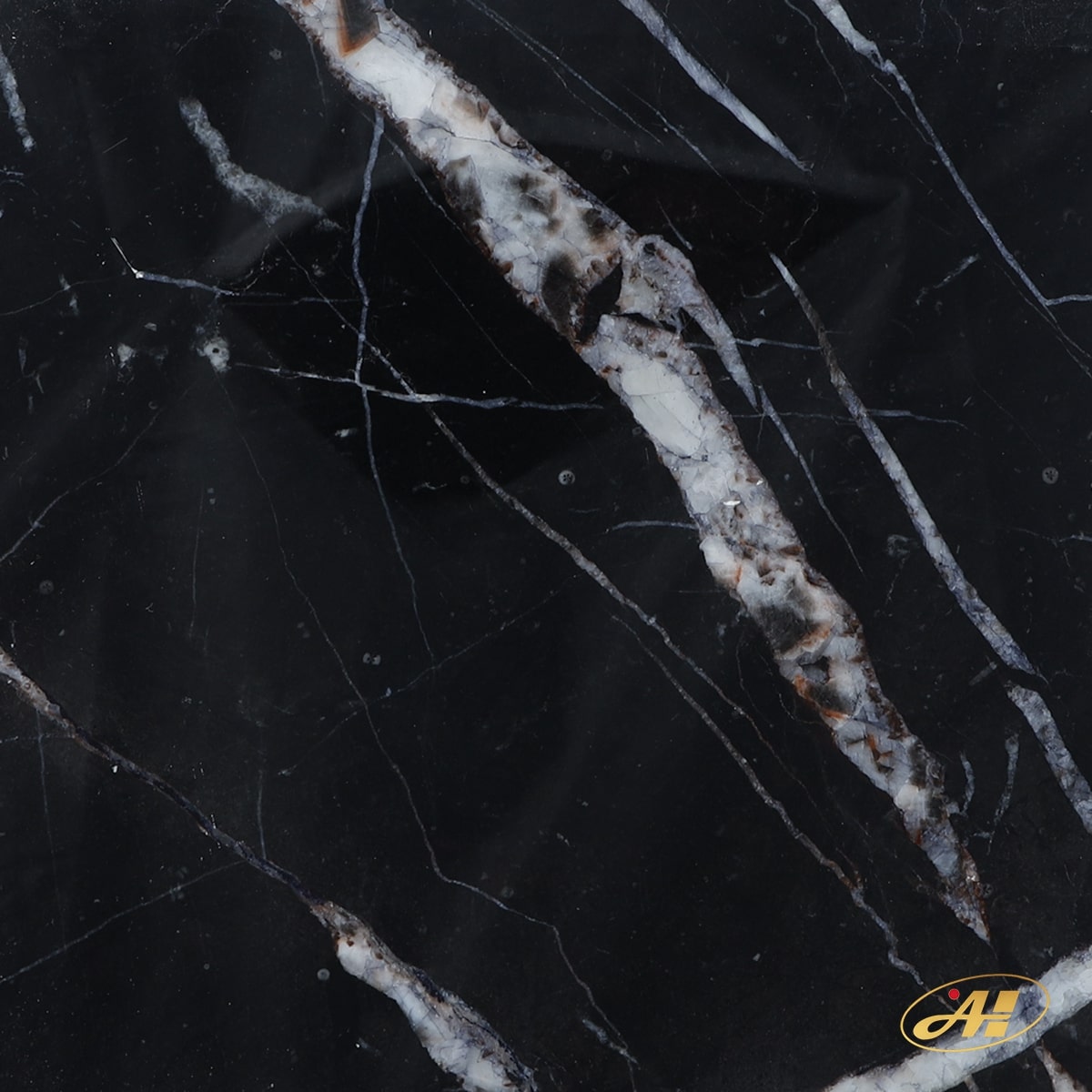 Đá Marble Đen Tia Chớp